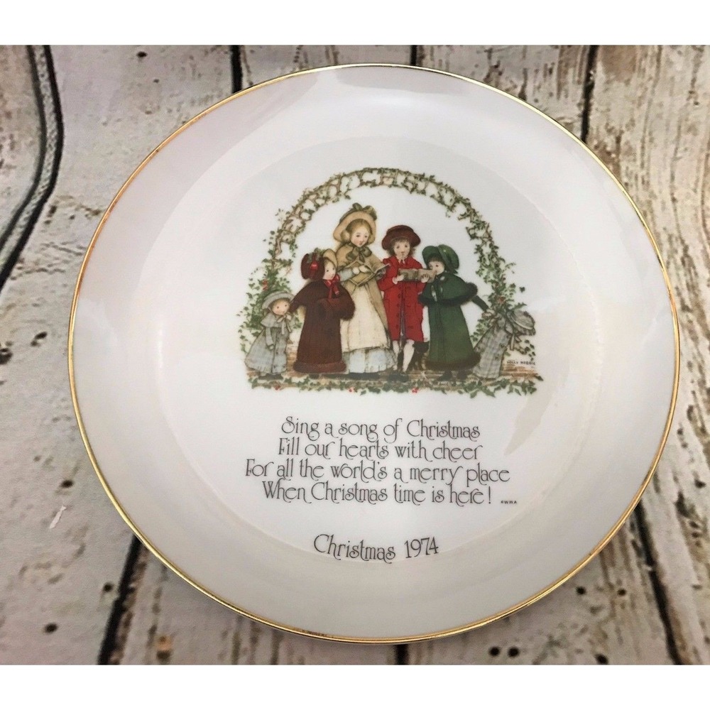 Vintage Holly Hobbie Christmas Plate 1974 Porcelain Carolers Gold Trim Platter
